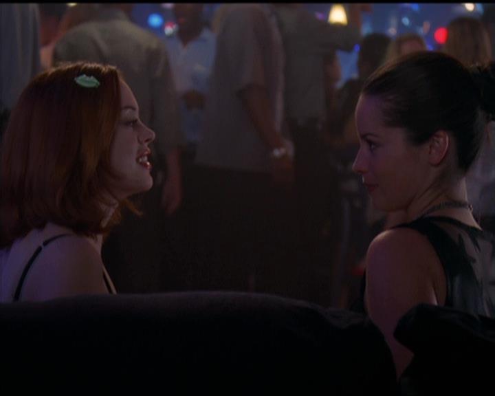 Charmed-Online-dot-net_5x05WitchesInTights2278.jpg