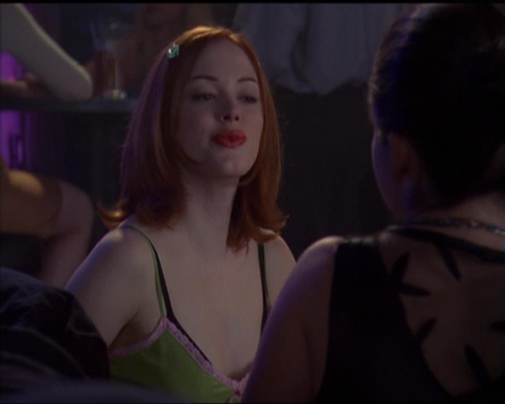 Charmed-Online-dot-net_5x05WitchesInTights2297.jpg