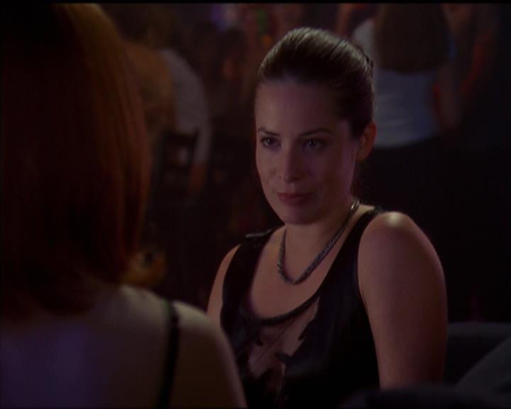 Charmed-Online-dot-net_5x05WitchesInTights2305.jpg