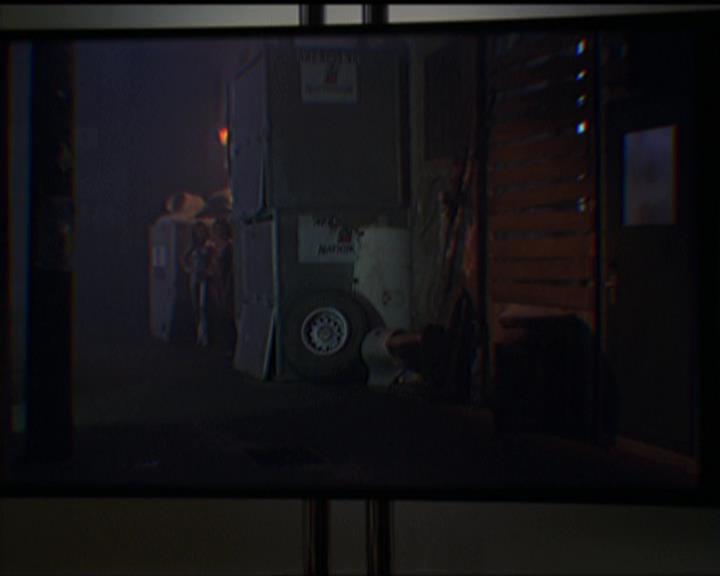 Charmed-Online-dot-net_5x05WitchesInTights2348.jpg