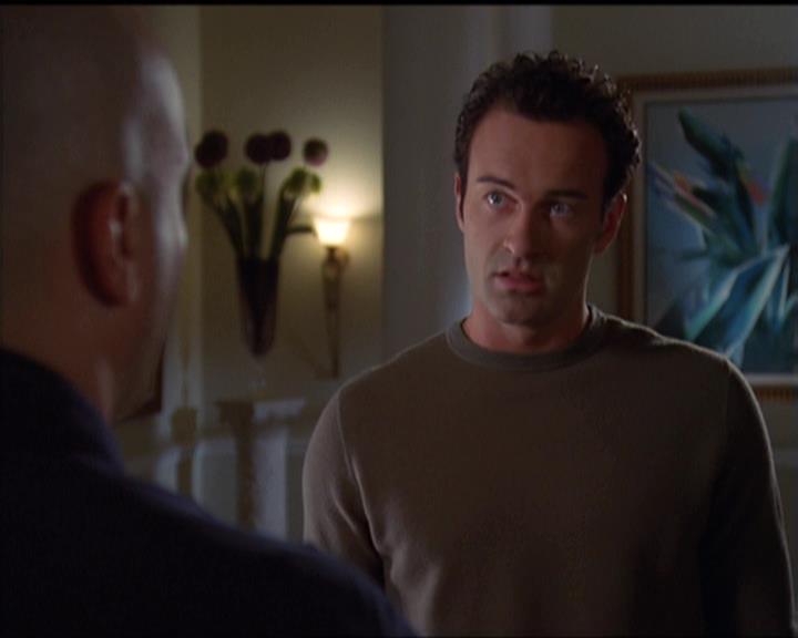 Charmed-Online-dot-net_5x05WitchesInTights2390.jpg