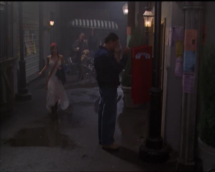 Charmed-Online-dot-net_5x06TheEyesHaveIt0006.jpg