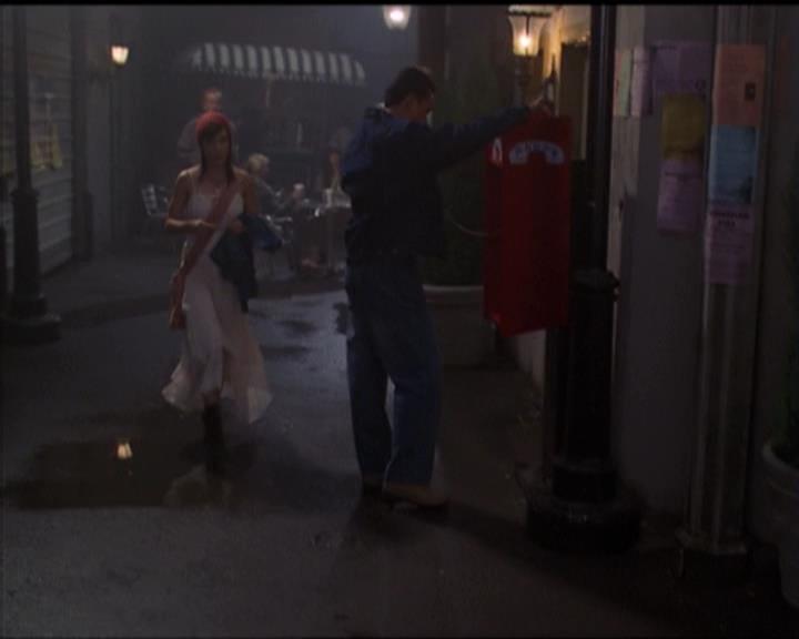 Charmed-Online-dot-net_5x06TheEyesHaveIt0007.jpg