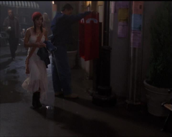 Charmed-Online-dot-net_5x06TheEyesHaveIt0008.jpg
