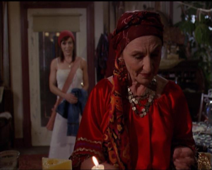 Charmed-Online-dot-net_5x06TheEyesHaveIt0028.jpg