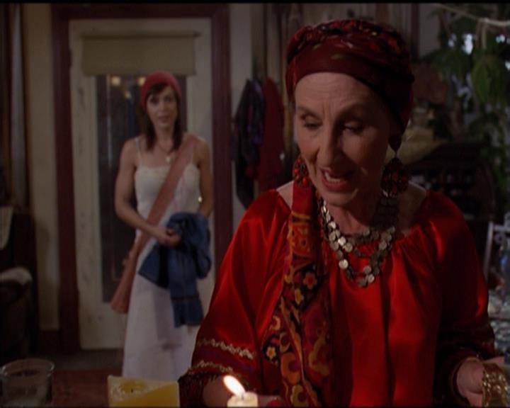 Charmed-Online-dot-net_5x06TheEyesHaveIt0029.jpg