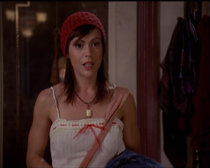 Charmed-Online-dot-net_5x06TheEyesHaveIt0035.jpg