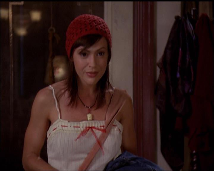 Charmed-Online-dot-net_5x06TheEyesHaveIt0041.jpg