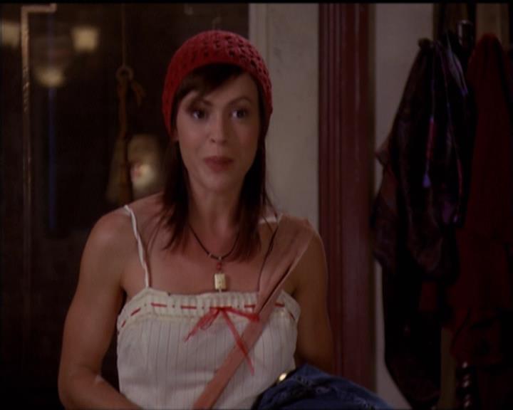 Charmed-Online-dot-net_5x06TheEyesHaveIt0042.jpg