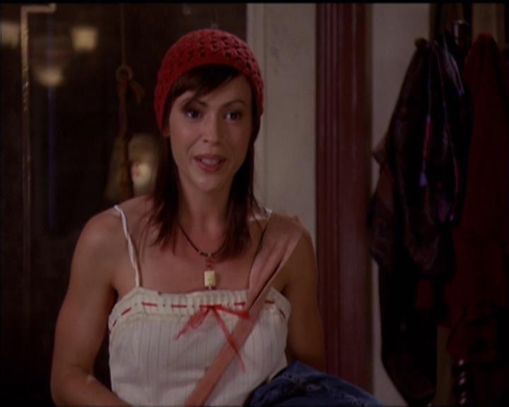 Charmed-Online-dot-net_5x06TheEyesHaveIt0043.jpg