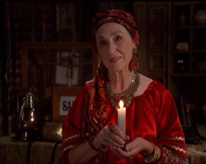 Charmed-Online-dot-net_5x06TheEyesHaveIt0045.jpg