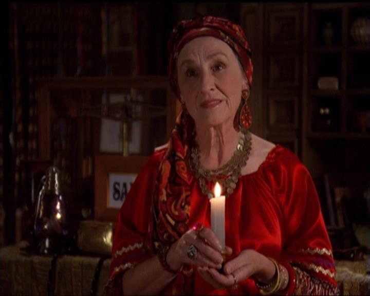 Charmed-Online-dot-net_5x06TheEyesHaveIt0046.jpg