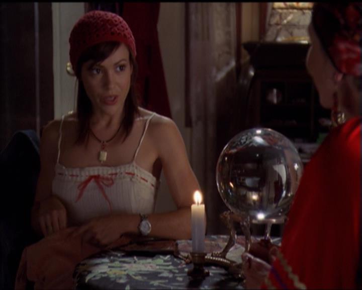 Charmed-Online-dot-net_5x06TheEyesHaveIt0057.jpg