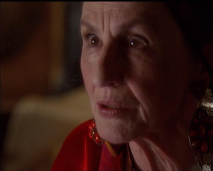 Charmed-Online-dot-net_5x06TheEyesHaveIt0070.jpg