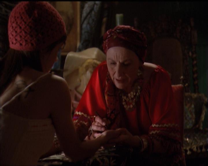 Charmed-Online-dot-net_5x06TheEyesHaveIt0082.jpg