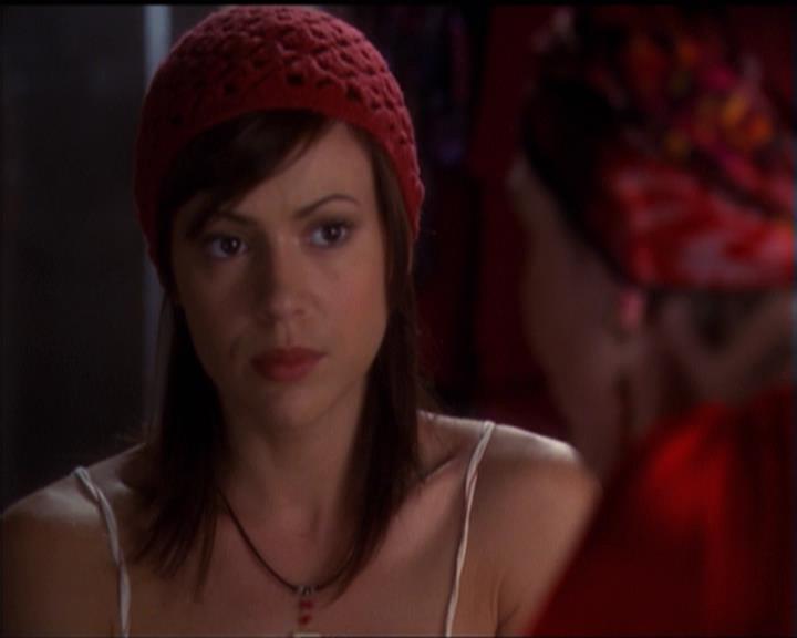 Charmed-Online-dot-net_5x06TheEyesHaveIt0084.jpg
