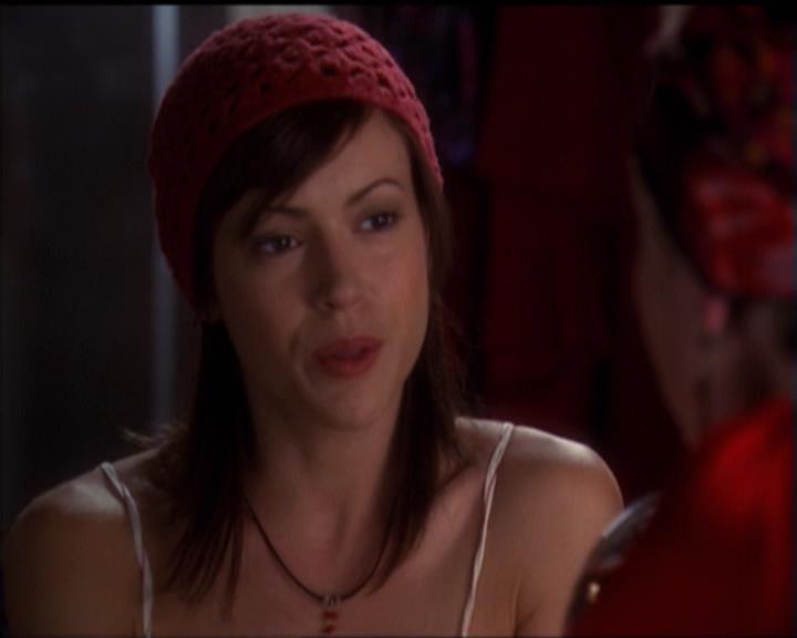 Charmed-Online-dot-net_5x06TheEyesHaveIt0095.jpg