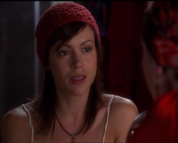 Charmed-Online-dot-net_5x06TheEyesHaveIt0096.jpg