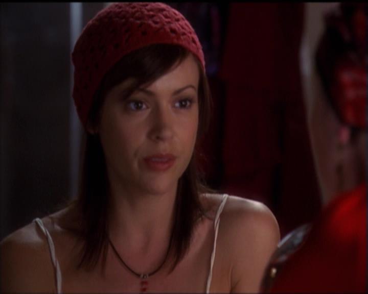 Charmed-Online-dot-net_5x06TheEyesHaveIt0101.jpg