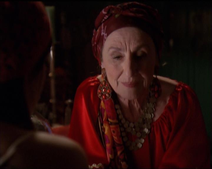 Charmed-Online-dot-net_5x06TheEyesHaveIt0102.jpg
