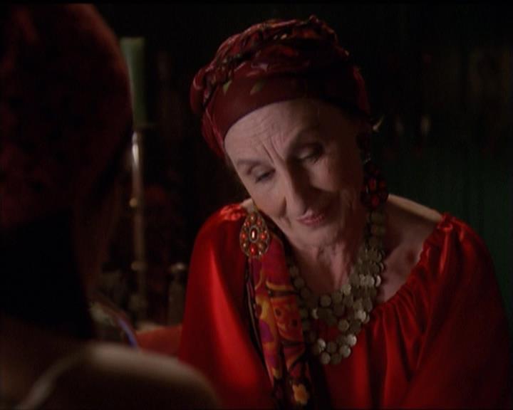 Charmed-Online-dot-net_5x06TheEyesHaveIt0103.jpg