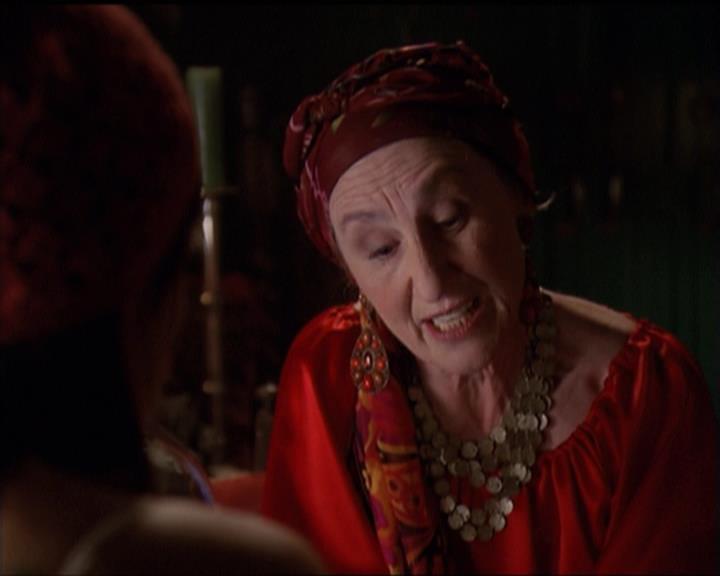 Charmed-Online-dot-net_5x06TheEyesHaveIt0108.jpg