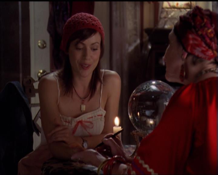 Charmed-Online-dot-net_5x06TheEyesHaveIt0111.jpg