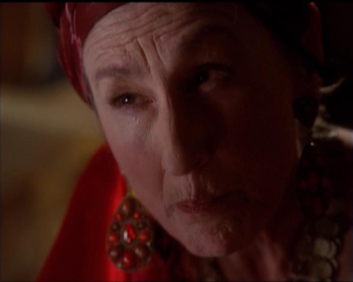 Charmed-Online-dot-net_5x06TheEyesHaveIt0127.jpg