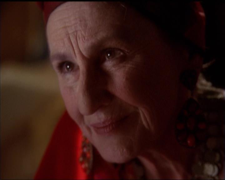 Charmed-Online-dot-net_5x06TheEyesHaveIt0133.jpg