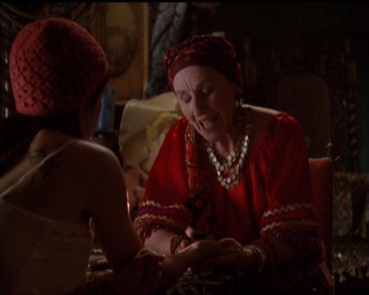 Charmed-Online-dot-net_5x06TheEyesHaveIt0138.jpg