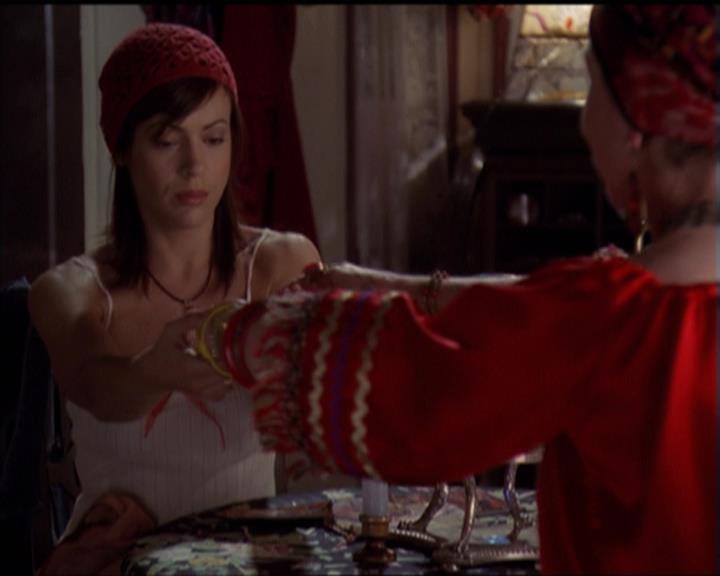 Charmed-Online-dot-net_5x06TheEyesHaveIt0144.jpg