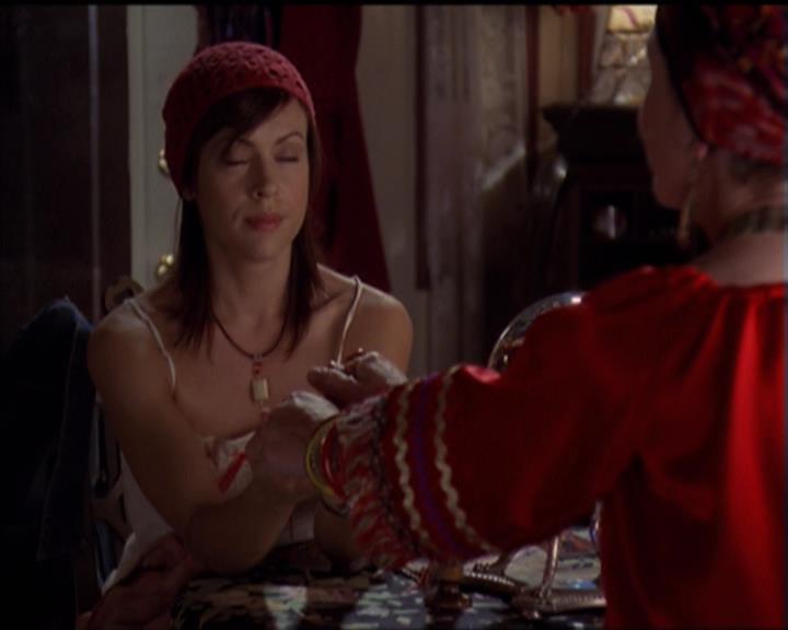 Charmed-Online-dot-net_5x06TheEyesHaveIt0148.jpg