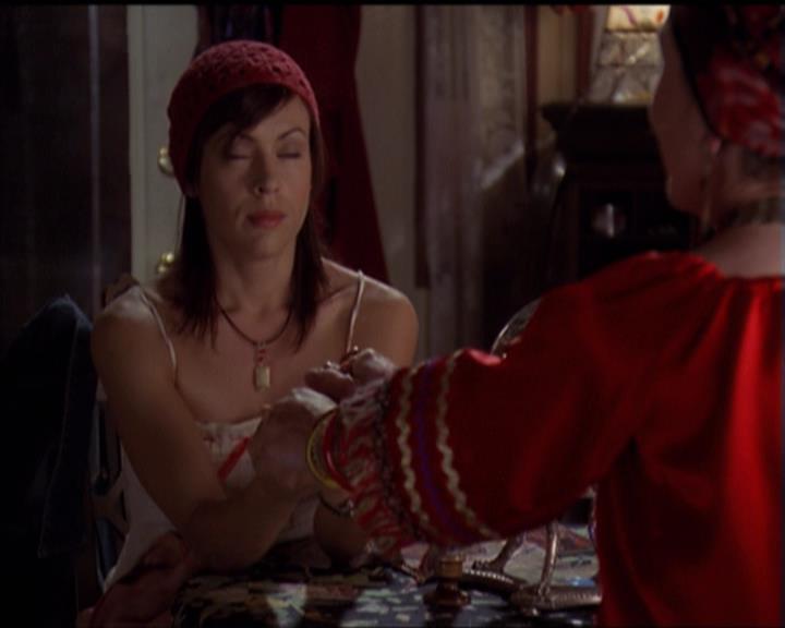 Charmed-Online-dot-net_5x06TheEyesHaveIt0149.jpg