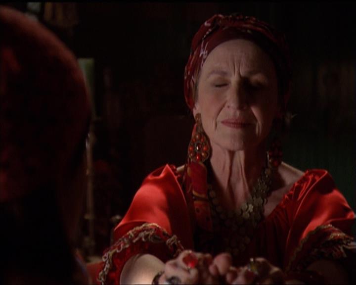 Charmed-Online-dot-net_5x06TheEyesHaveIt0151.jpg