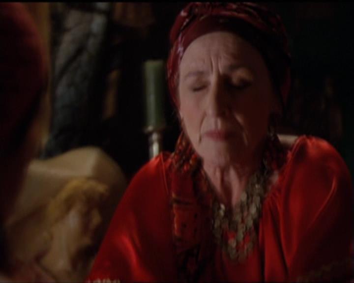 Charmed-Online-dot-net_5x06TheEyesHaveIt0156.jpg