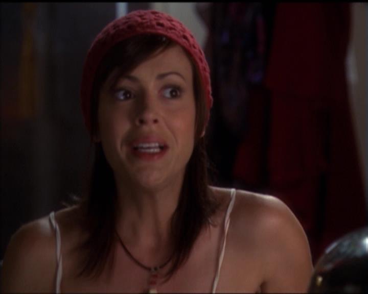 Charmed-Online-dot-net_5x06TheEyesHaveIt0167.jpg