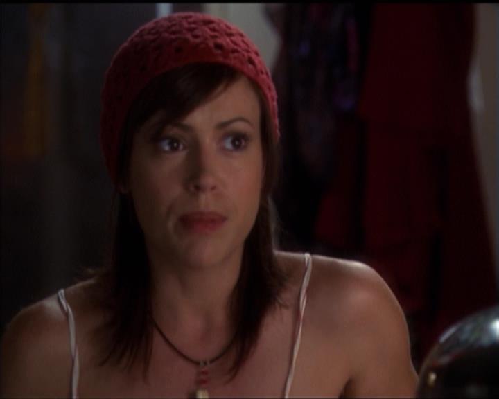 Charmed-Online-dot-net_5x06TheEyesHaveIt0170.jpg