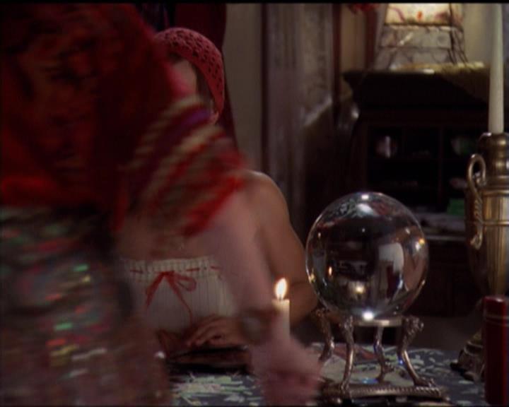 Charmed-Online-dot-net_5x06TheEyesHaveIt0173.jpg
