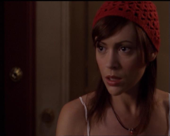 Charmed-Online-dot-net_5x06TheEyesHaveIt0182.jpg