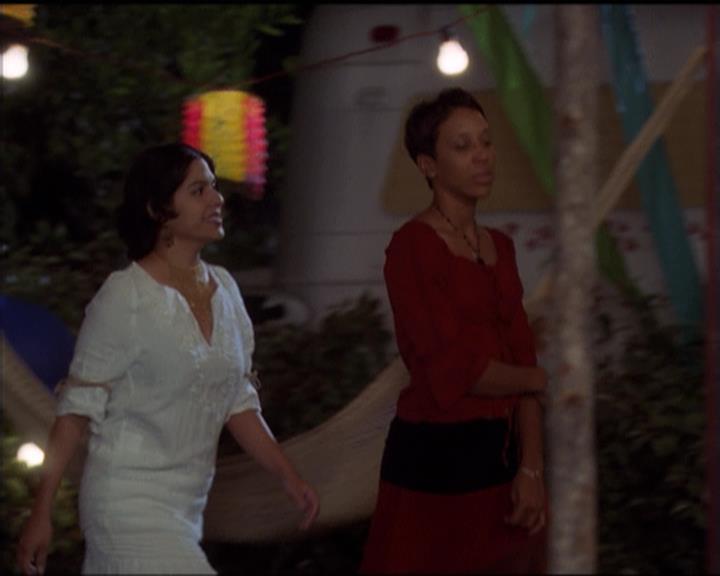 Charmed-Online-dot-net_5x06TheEyesHaveIt0184.jpg