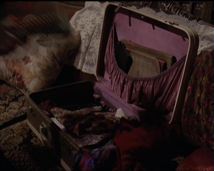 Charmed-Online-dot-net_5x06TheEyesHaveIt0187.jpg
