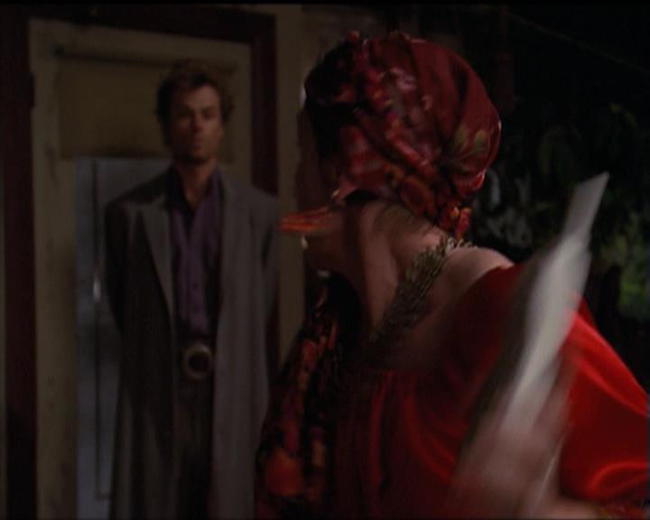 Charmed-Online-dot-net_5x06TheEyesHaveIt0215.jpg