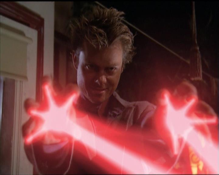 Charmed-Online-dot-net_5x06TheEyesHaveIt0237.jpg