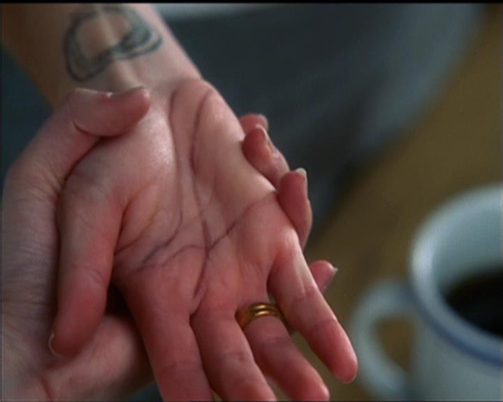 Charmed-Online-dot-net_5x06TheEyesHaveIt0382.jpg