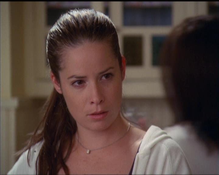 Charmed-Online-dot-net_5x06TheEyesHaveIt0393.jpg