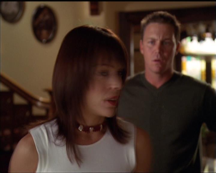 Charmed-Online-dot-net_5x06TheEyesHaveIt0407.jpg