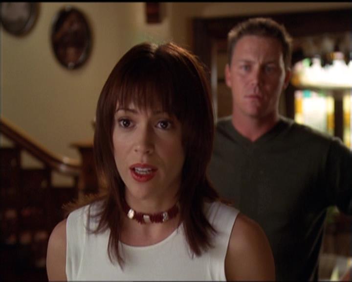 Charmed-Online-dot-net_5x06TheEyesHaveIt0409.jpg