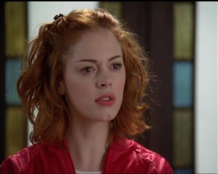 Charmed-Online-dot-net_5x06TheEyesHaveIt0410.jpg