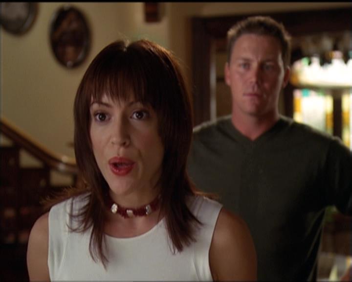 Charmed-Online-dot-net_5x06TheEyesHaveIt0411.jpg