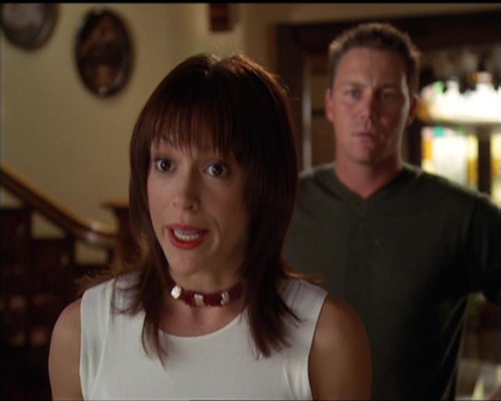 Charmed-Online-dot-net_5x06TheEyesHaveIt0412.jpg
